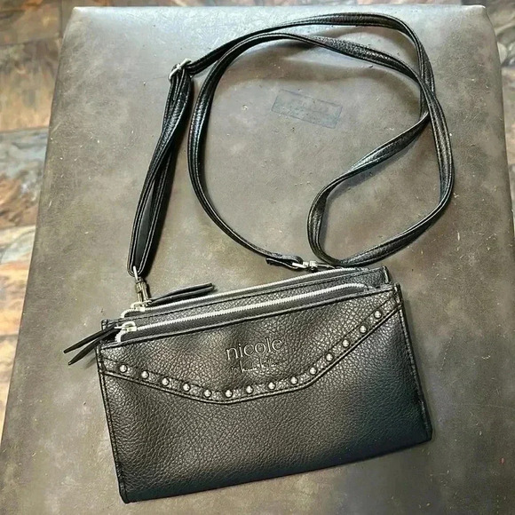 Nicole by Nicole Miller Handbags - Black small should bag by Nicole Miller